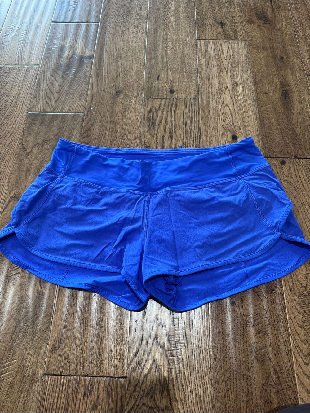 Lululemon Speed Up Low Rise 2.5” Shorts Sz 8